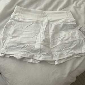 Lululemon pace rival mid rise skirt